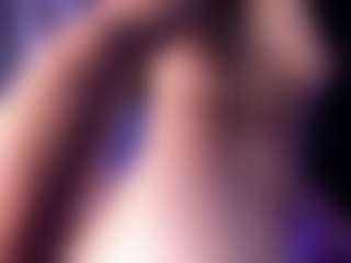 Live cam show with Sami Hills - Green Eyes on Hubzter Live