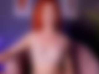 Live cam show with Sami Hills - Green Eyes on madthumbs