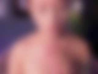 Live cam show with Sami Hills - Body Massage on hotwifechat.live