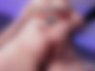 Live cam show with Sami Hills - Facial Piercings on Strip Flash - Live Sex Shows