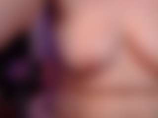 Mia's Live Sex Cam Show