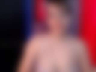 Live cam show with Mia - Brown Hair on AdultVida.com