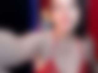 Mia's Live Sex Cam Show