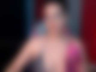 Live cam show with Mia - Lovense on StripNow