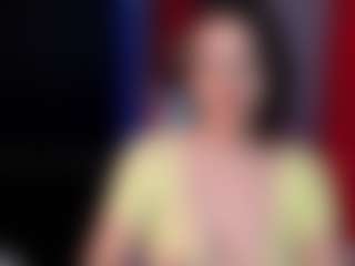 Mia's Live Sex Cam Show