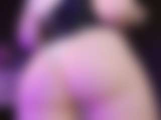 Live cam show with Carolina - Femdom on Camming Site