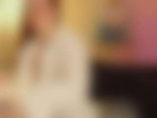 Live cam show with Carolina - Striptease on xxxlivecams.org
