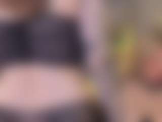 Live cam show with Carolina - Tease on Camsoda