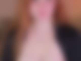 Live cam show with Carolina - Bedroom Red Hair on thefappeningchat.com