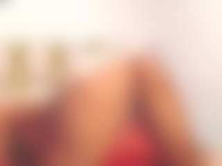 Performer in webcam MILF samy-brown in streaming live