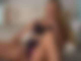 Live cam show with XenEuphoria - Average on pussylord.com