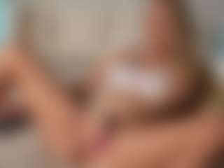 Live cam show with XenEuphoria - Blonde Hair Anal on Uber Horny