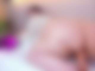 Live cam show with martinna-28 - Twerk on Free Soda