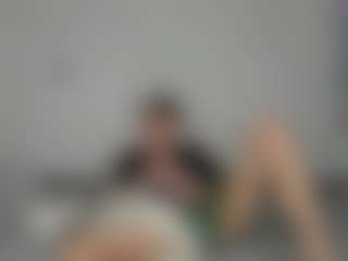 Live cam show with ErickDeen - Brown Eyes on Camsoda