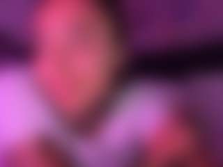 xoxgoldie's Live Sex Cam Show
