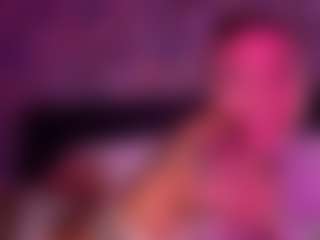 xoxgoldie's Live Sex Cam Show