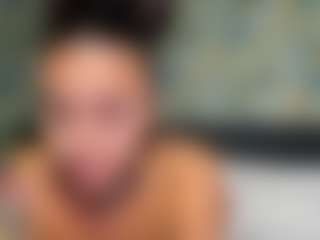 xoxgoldie's Live Sex Cam Show