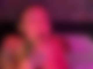 xoxgoldie's Live Sex Cam Show