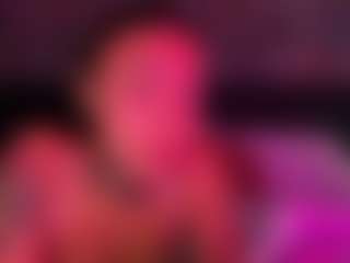 xoxgoldie's Live Sex Cam Show