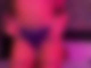 xoxgoldie's Live Sex Cam Show