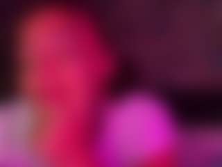 xoxgoldie's Live Sex Cam Show