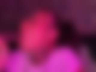 xoxgoldie's Live Sex Cam Show