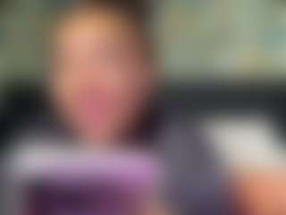 xoxgoldie's Live Sex Cam Show