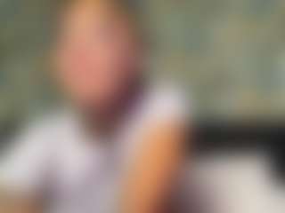xoxgoldie's Live Sex Cam Show