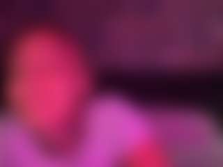 Live cam show with xoxgoldie - Drinking on ObeyMaria
