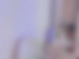 Live cam show with Cylie Lee - Skinny on camwithhim.com