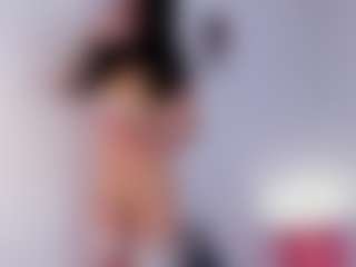 Live cam show with Cylie Lee - Queer on Camsoda