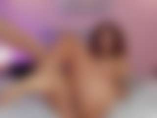 Live cam show with Briana Thompson - Average on galaxygirlnitro.com