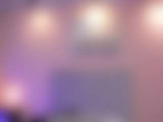 Live cam show with Briana Thompson - Ebony on Fit Hotties