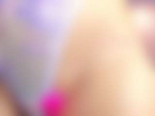 Live cam show with Briana Thompson - Ebony on googirlz | colombia