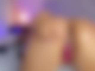 Live cam show with Briana Thompson - Doggy Style on Instabang