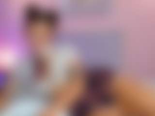 Live cam show with Briana Thompson - Bikini on studioflirtlive.com