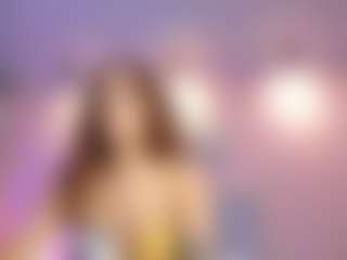 Live cam show with Briana Thompson - Moaning on LiveSexCams6