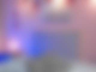 Live cam show with Briana Thompson - Moaning on CamClone