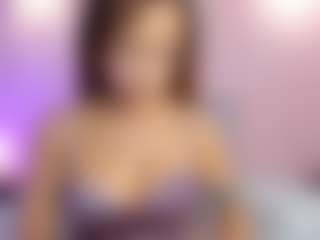 Live cam show with Briana Thompson - Bikini on TottyGirls