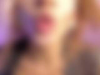 Live cam show with Briana Thompson - Lingerie on CamSodaAdn