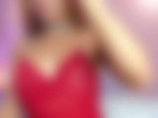 Live cam show with Briana Thompson - Striptease Teen (18+) on Camming Site