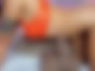 Live cam show with Briana Thompson - Flashing on Camsoda