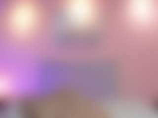 Live cam show with Briana Thompson - Ebony Teen (18+) on Camsoda