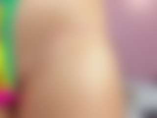 Live cam show with Briana Thompson - Ebony Petite on sexytreat.net