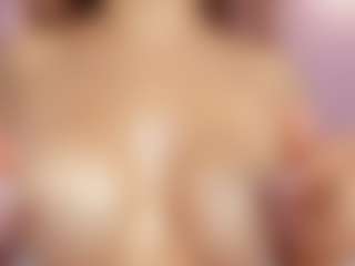 Live cam show with Briana Thompson - Ebony HD on Livezox