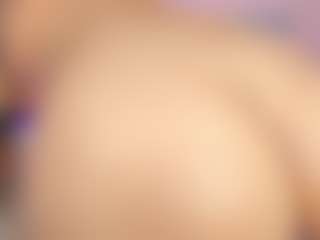 Live cam show with Briana Thompson - Black Petite on SpunkLive