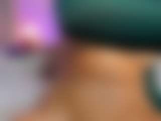 Live cam show with Briana Thompson - Squirt on SpankPalCams