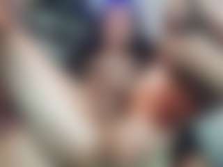 Live cam show with Eli - Brown Eyes on Camsoda