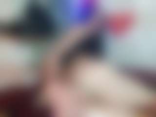 Live cam show with Eli - Colombia on Camsoda