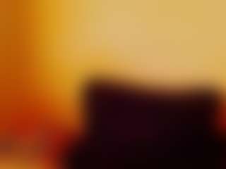 CocoFlames75 MILF webcam performer live streaming